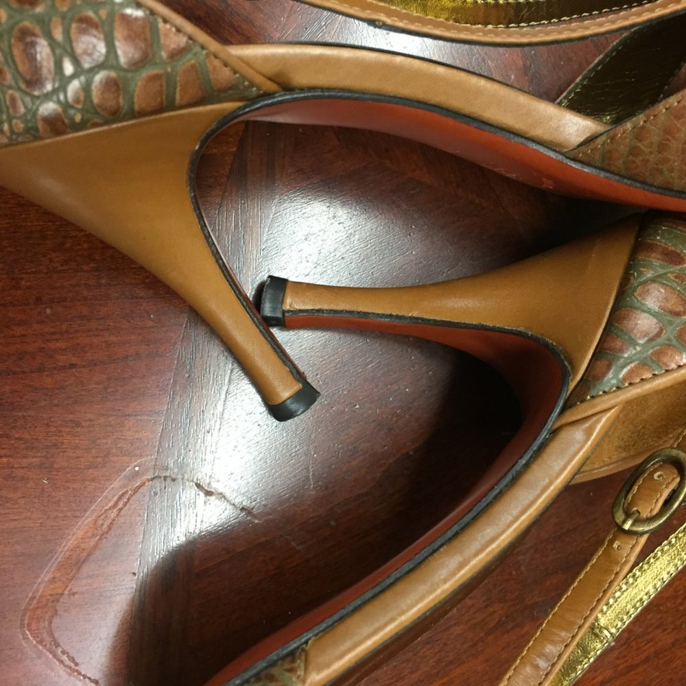 Donald J Pliner "Couture"  Ladies Shoes  Pre-owned - Picture 3 of 7